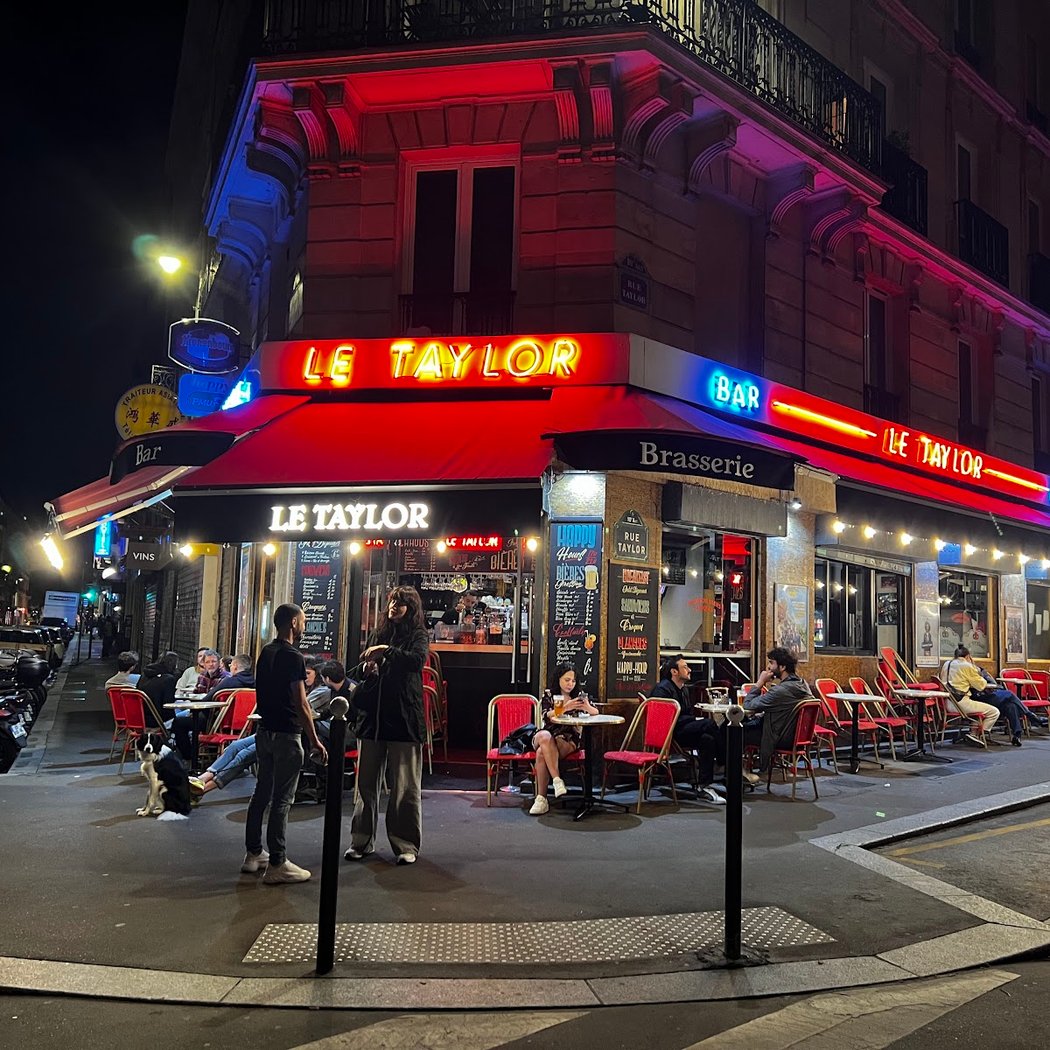 Bar Le Taylor 1